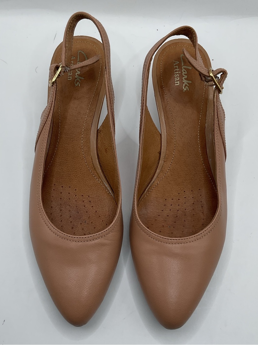Clarks Slingback Pointed-Toe kitten Heel Pumps - Picture 3 of 16